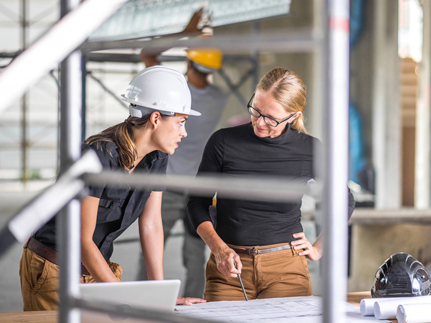 Hur du tacklar lågt medarbetarengagemang med workforce management